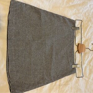 Aritzia Wilfred mini skirt in houndstooth size 0
